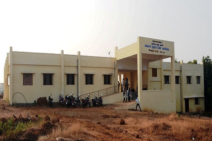 https://cache.careers360.mobi/media/colleges/social-media/media-gallery/28953/2020/6/21/Campus view of Government First Grade College Honavar_Campus-view.jpg